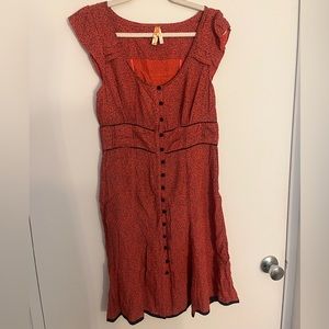 Stunning ringer sleeve dress in great condition